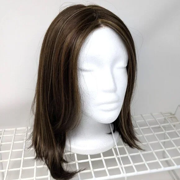 Renee of Paris Brown highlighted Bob Wig NIB Medium Length Brunette Lace front - Picture 4 of 15